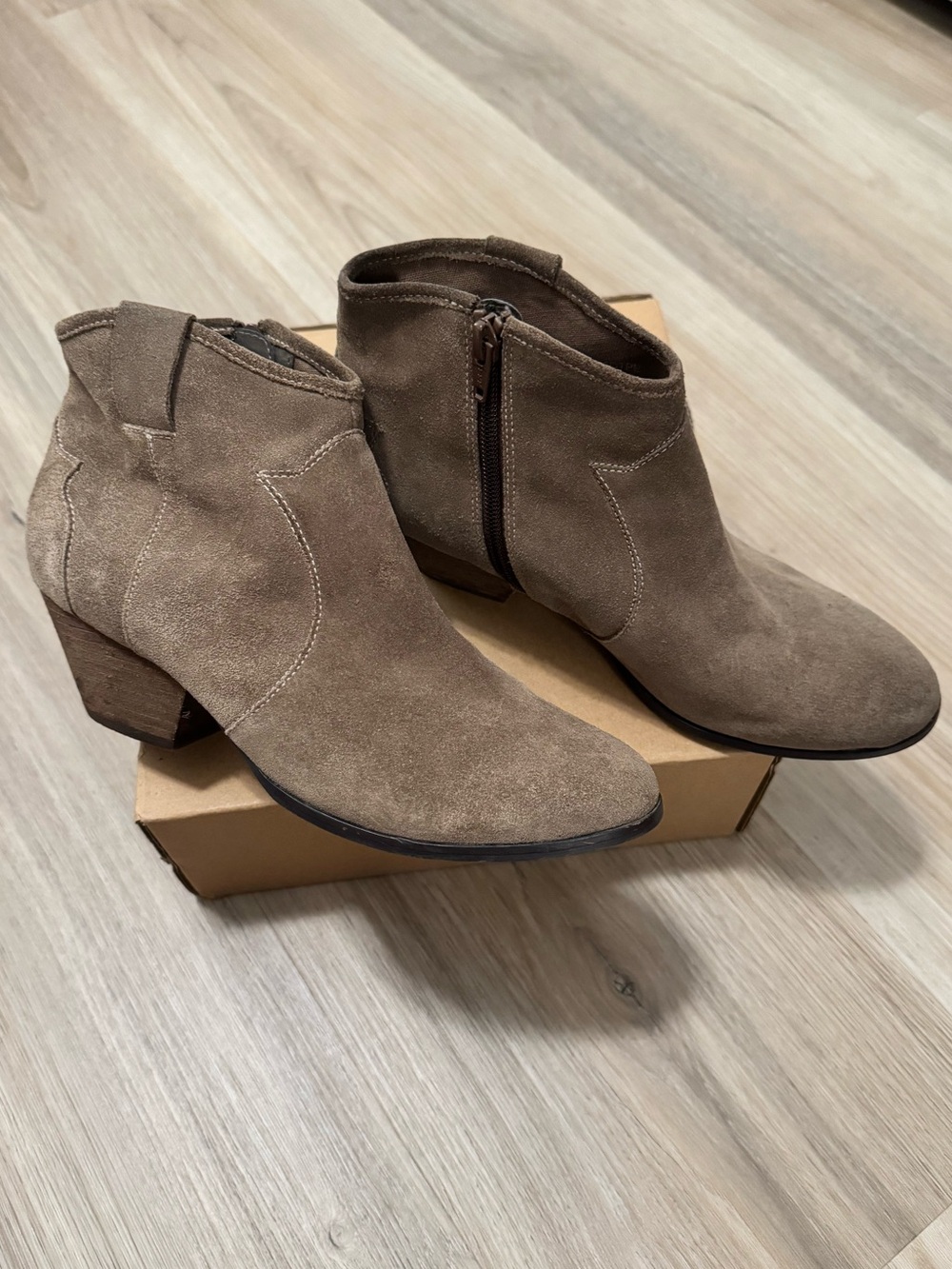 Topshop Taupe Suede Ankle Boots Women’s Size 8/39